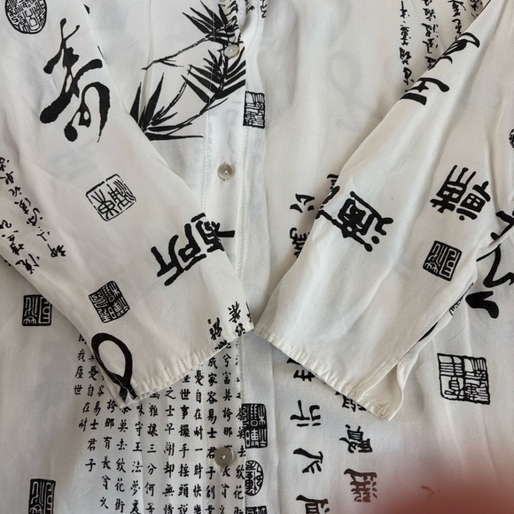 Soft Surroundings white and black button down blouse tunic Asian Chinese script - Picture 16 of 16